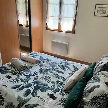 La Boetienne Jardin A בית נופש