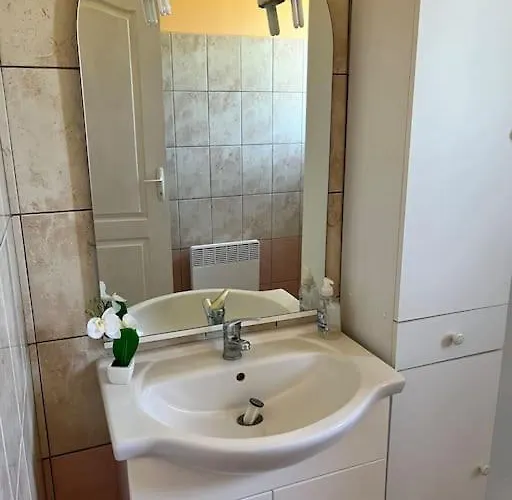 Dom wakacyjny La Boetienne Jardin A *